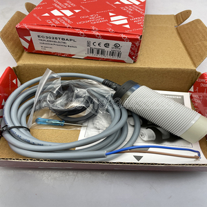 高品质誘導近接センサーEC3025TBAPL-C 100% オリジナル - Product Image 1