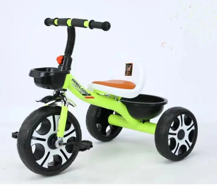 Venda por atacado de duas cestas com logotipo OEM triciclo de três rodas para crianças multicoloridas/triciclo com pedal infantil
