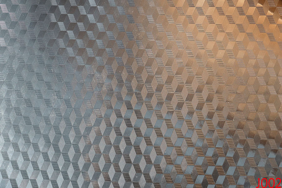 J002