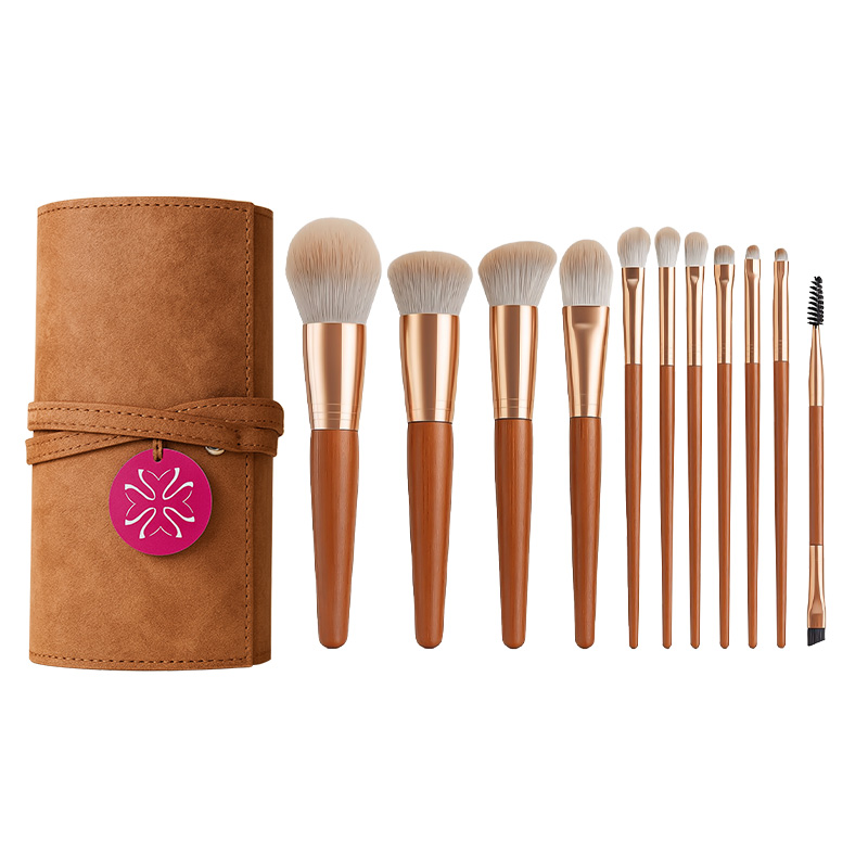 Ensemble de pinceaux de maquillage orange