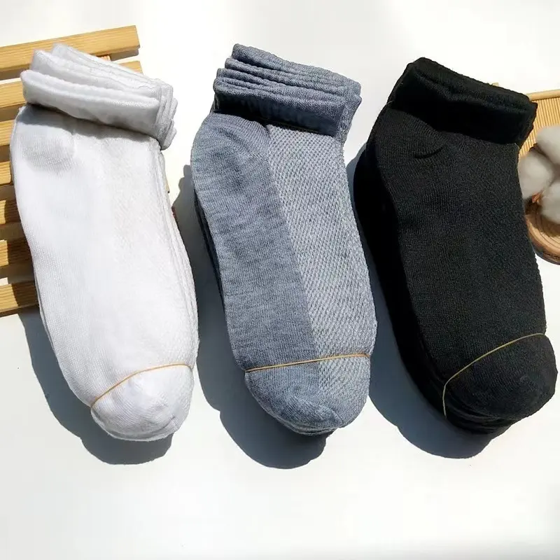 hot style men's white socks pure color mesh breathable thin cotton boat socks low cut business socks