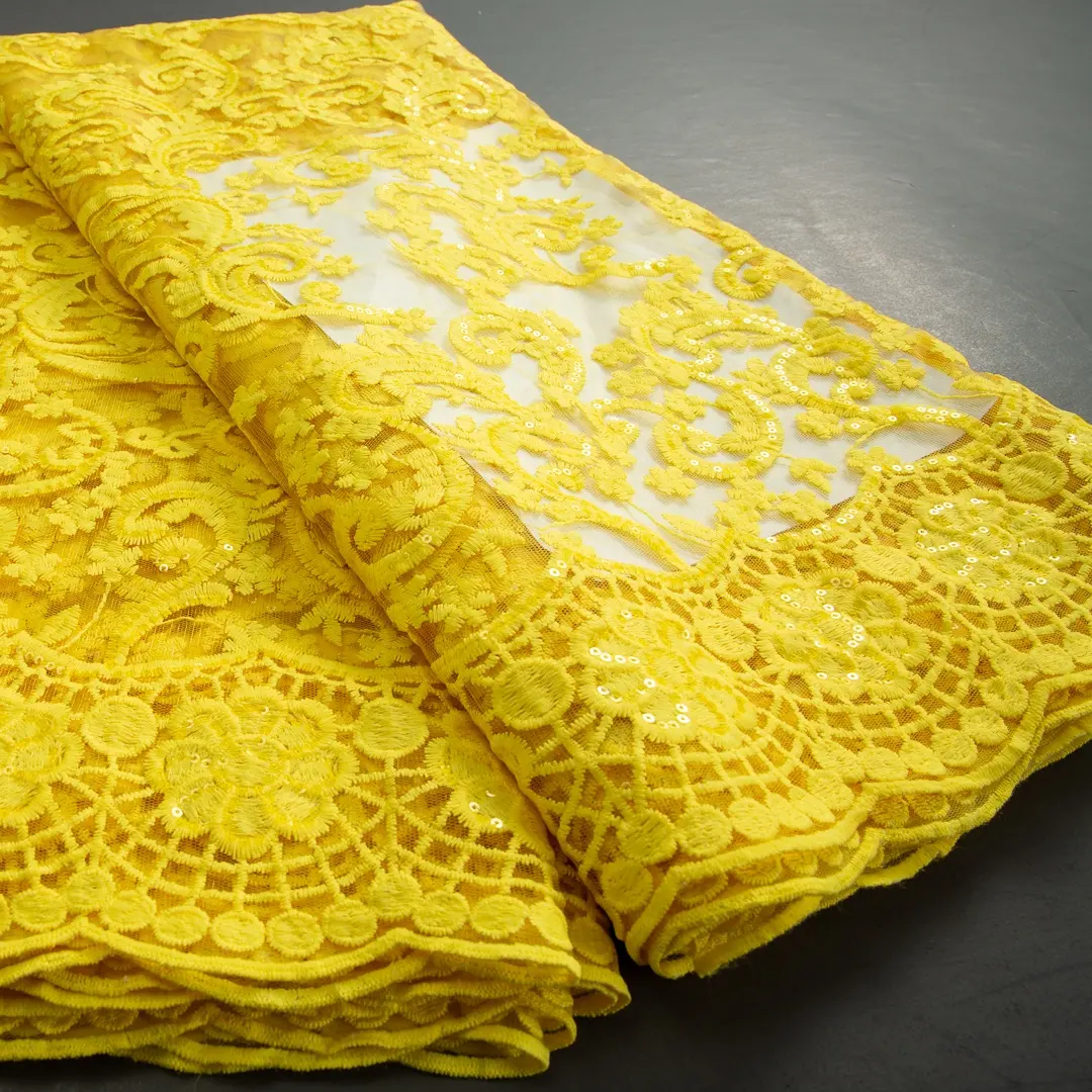 3408 vente en gros joli jaune maille dentelle nigérian lait dentelle tissu avec paillettes 5 Yards pour élégant soirée robes de couture