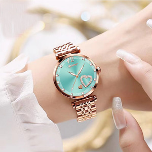 2024 New Fashion Love Pattern Damen uhr Einfache multifunktion ale runde Stahlst reifen uhr Quarzuhr Geschenk nicht mechanisch