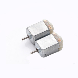 2026法拉迪1.5V ~ 3V <span class=keywords><strong>14000RPM</strong></span> 1.4瓦直流电机涡轮风扇迷你风扇手持风扇