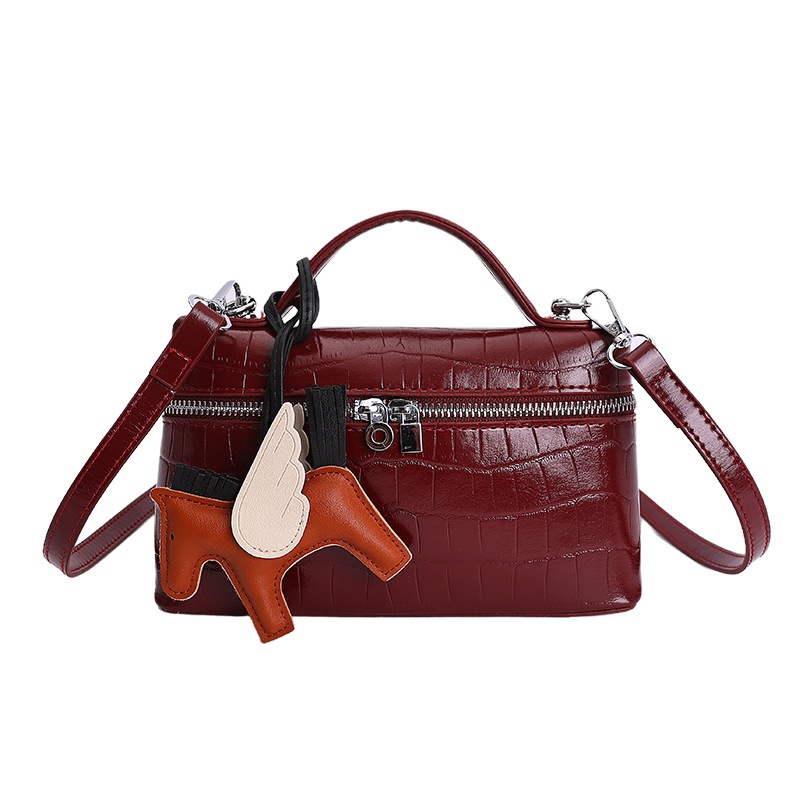 Rouge avec pendentif