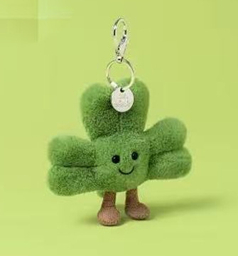 Pendentif trèfle