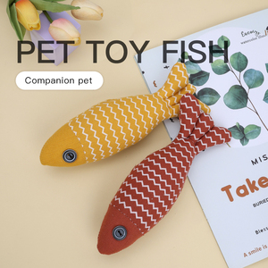 Venta al por mayor de fábrica logotipo personalizado interactivo gato pez Nip juguete con hierba gatera - Product Image 2