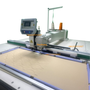自動車用インテリアレザーパンチングと穿孔プログラミングCNCミシンファブリック用カーシートカバー - Product Image 1