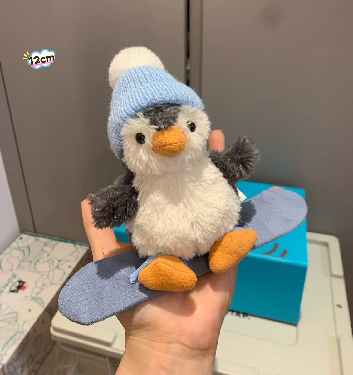 Límite navideño, Pingüino Patineta
