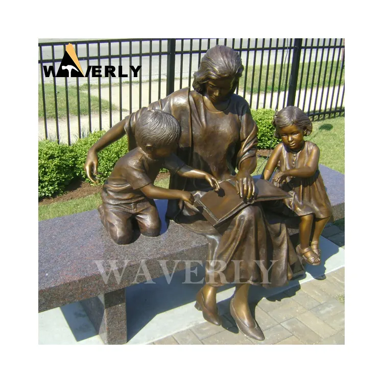 Decoração moderna do jardim vida tamanho bronze bronze mãe e filhos na estátua do banco