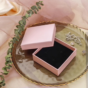 Luxury Small Cardboard Base and <strong>Lip</strong> Pink Jewelry Box Custom Logo Packaging for Jewelry - Product Image 3