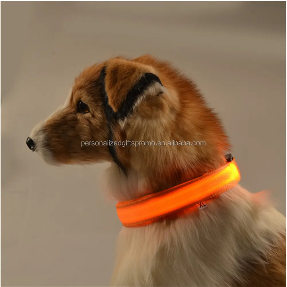 AWSOM e lascia che i tuoi animali domestici siano belli di notte viene fornito con batterie 2 * CR2032 installate collari per cani/animali domestici lampeggianti notturni a LED