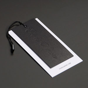 Tùy Chỉnh Sang Trọng Đu Giấy Treo <span class=keywords><strong>Tag</strong></span> Thân Thiện Với Môi Treo Nhãn Debossed Logo Chết Cắt Dập Nóng Kỹ Thuật Cho Hàng May Mặc - Product Image 1