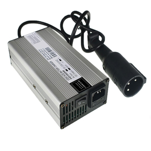 EZGOクラブカーDSゴルフカートと互換性のある48V6Aバッテリー充電器 (トライアングルスタイルプラグ/スナップヘッド3ピンプラグ/G29プラグ付き充電器) - Product Image 1