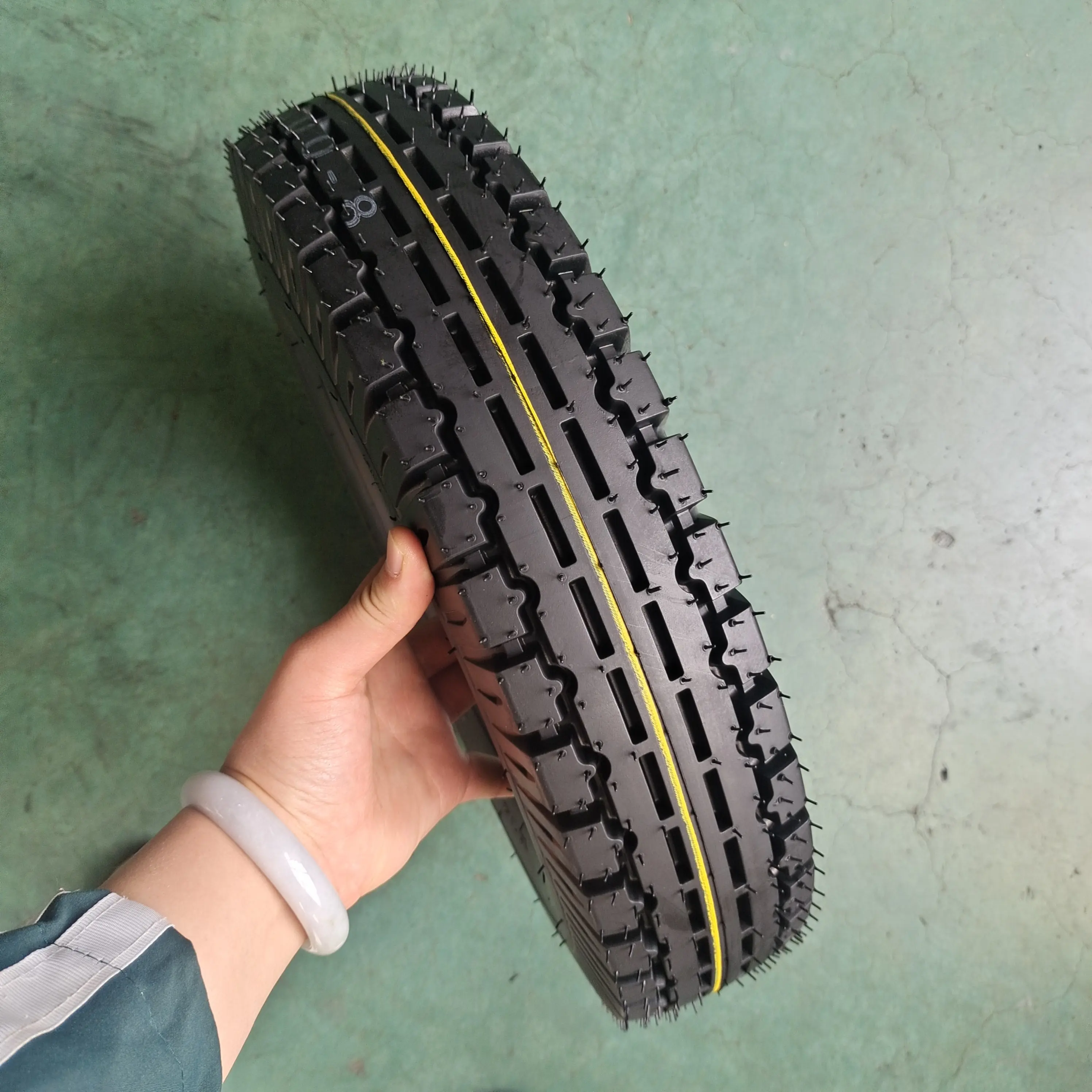 Neumáticos de motocicleta MRF de fábrica China, nuevo patrón, 4,00-8 400-8