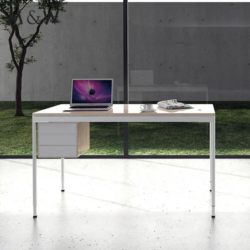Fabrika toptan bilgisayar ayakta modern masaları ayarlanabilir otomatik yükseklik ayarı oturmak standı ofis masası