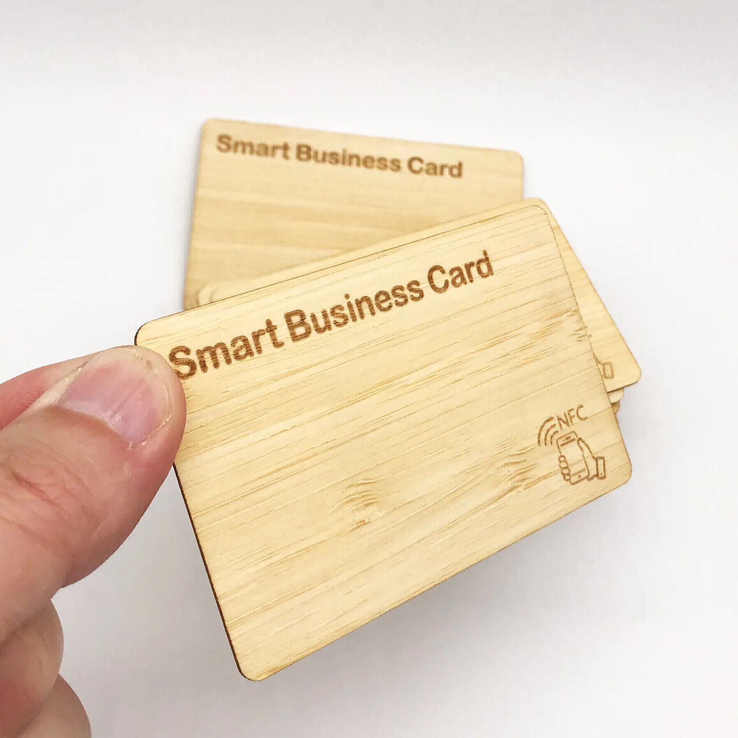 URL Programmier bare NFC-Visitenkarte aus Holz
