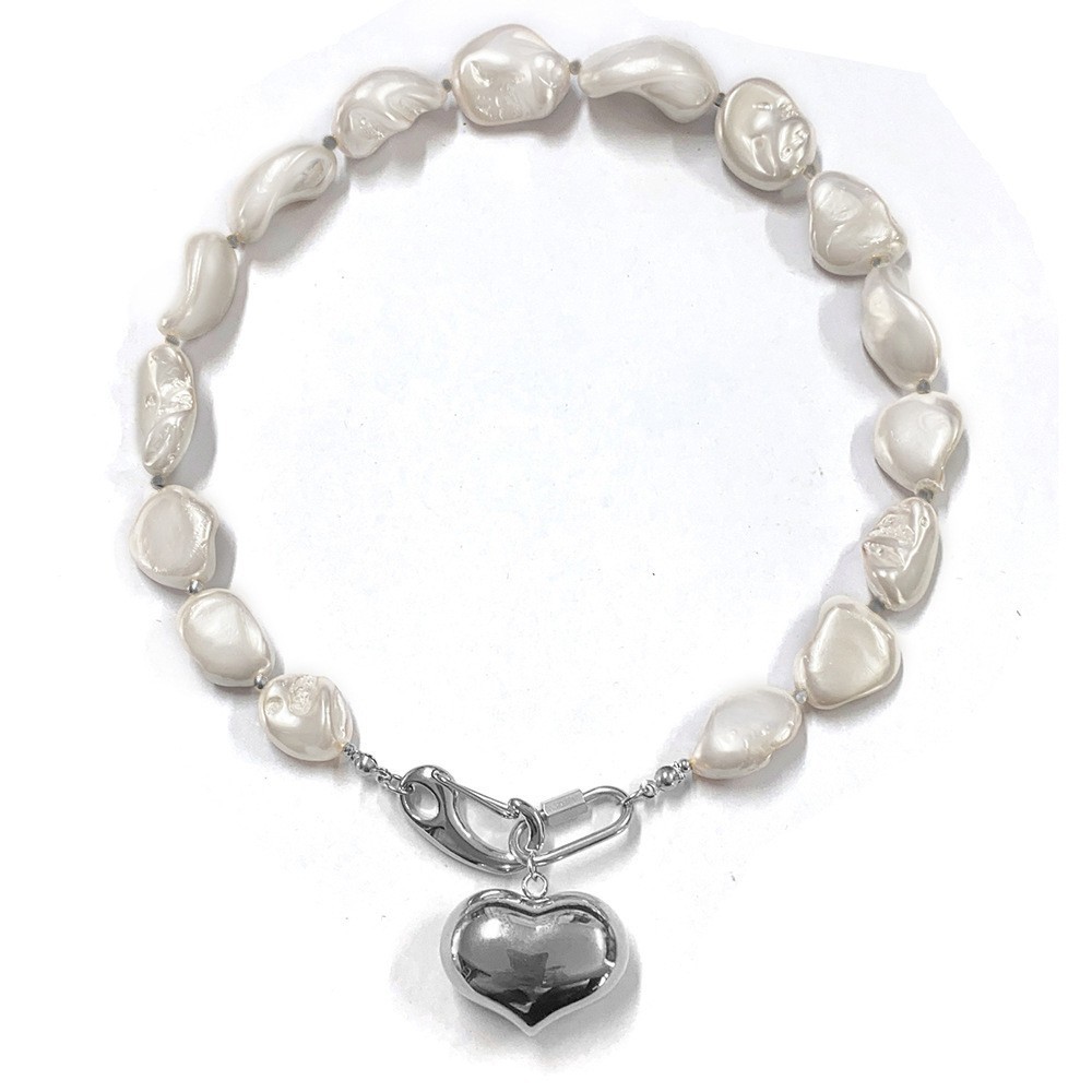 Collier grand coeur couleur acier 45cm