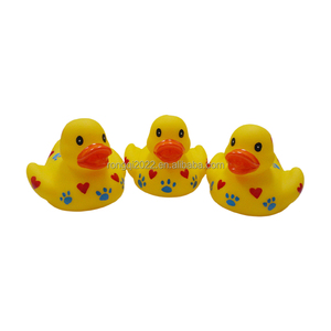 Logo baskı Pet plastik ördekler hediye ile banyo ördek fabrika sarı oyuncak ördek - Product Image 2