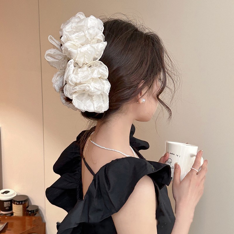Griffe de cheveux de bulle blanche