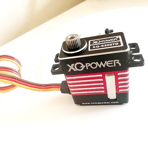 อุปกรณ์ของเล่นควบคุมระยะไกลแบบโปรแกรมได้8.4V7.0kg ซม. เซอร์โวดิจิตอลขนาดเล็กสำหรับรถบังคับ1/5 1/6