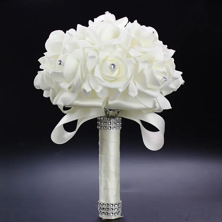 Fashion Diamond Wedding Flower Bride Holding Flower schiuma artificiale Bouquet di fiori di rosa rossa bianca per forniture di nozze