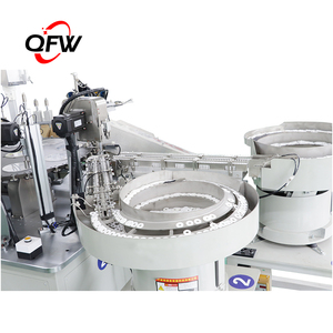 QFW, taponadora de tornillo multifunción, bomba de pulverización, máquina de montaje de tapa, boquilla de pulverización atomizada, máquina de montaje automático - Product Image 1