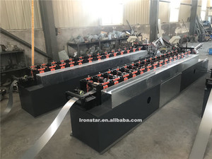 Tùy chỉnh góc thanh ánh sáng thép <span class=keywords><strong>Keel</strong></span> góc Bead <span class=keywords><strong>V</strong></span> <span class=keywords><strong>Keel</strong></span> Góc cuộn tạo thành máy <span class=keywords><strong>v</strong></span>ới đấm lỗ dập ép khuôn - Product Image 3