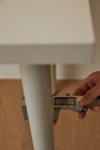 Mesa de ordenador plegable blanca que marca tendencias 2024 para sostener libros y uso de oficina - Product Image 5