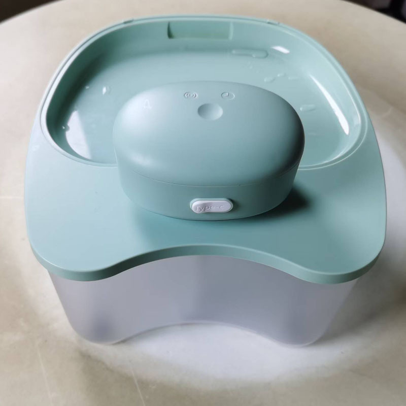 สีเขียว