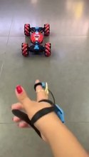 Большой игрушечный Радиоуправляемый автомобиль с двойным пультом дистанционного управления и жестами - Product Image 6