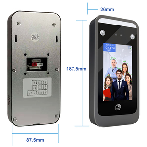 Lettore di codici QR per il controllo degli accessi con riconoscimento facciale dinamico e sistema di presenze