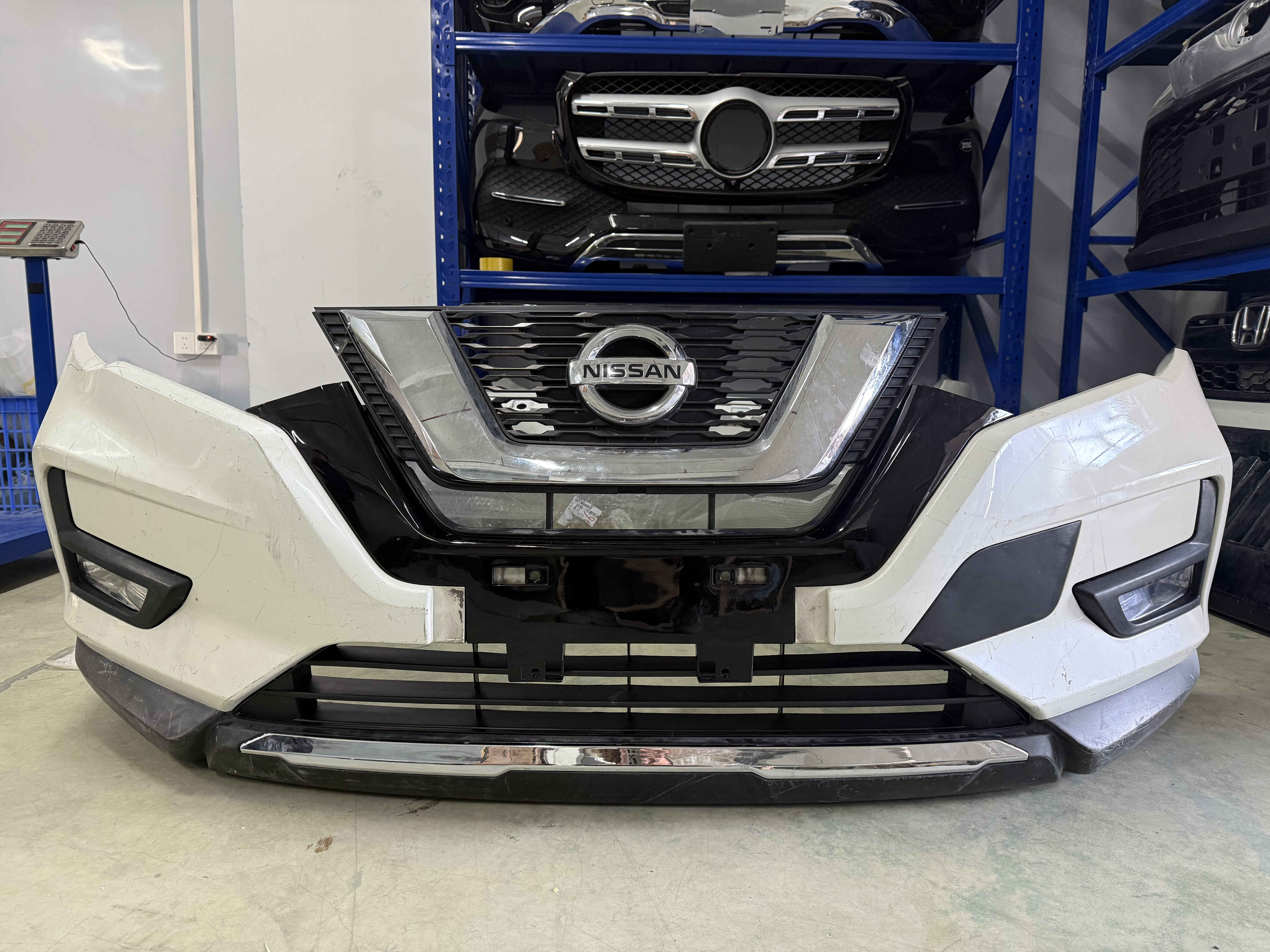 Ensemble pare-chocs avant