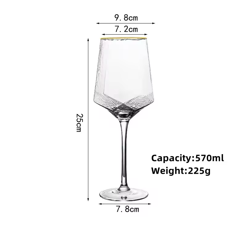 Verre à vin transparent
