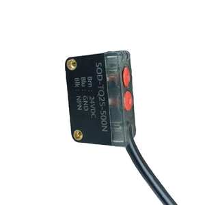 Sensore ottico fotoelettrico microdiffuso rettangolare della gamma di rilevamento 500mm per il rilevamento di oggetti trasparenti - Product Image 1