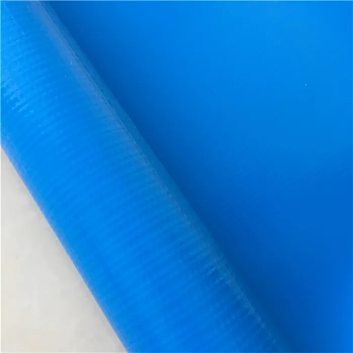 Membrana impermeabile in PVC con rivestimento esterno per piscina