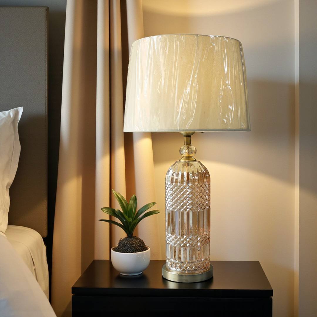 สีดำสีกากี