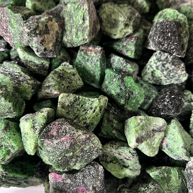rubino in zoisite