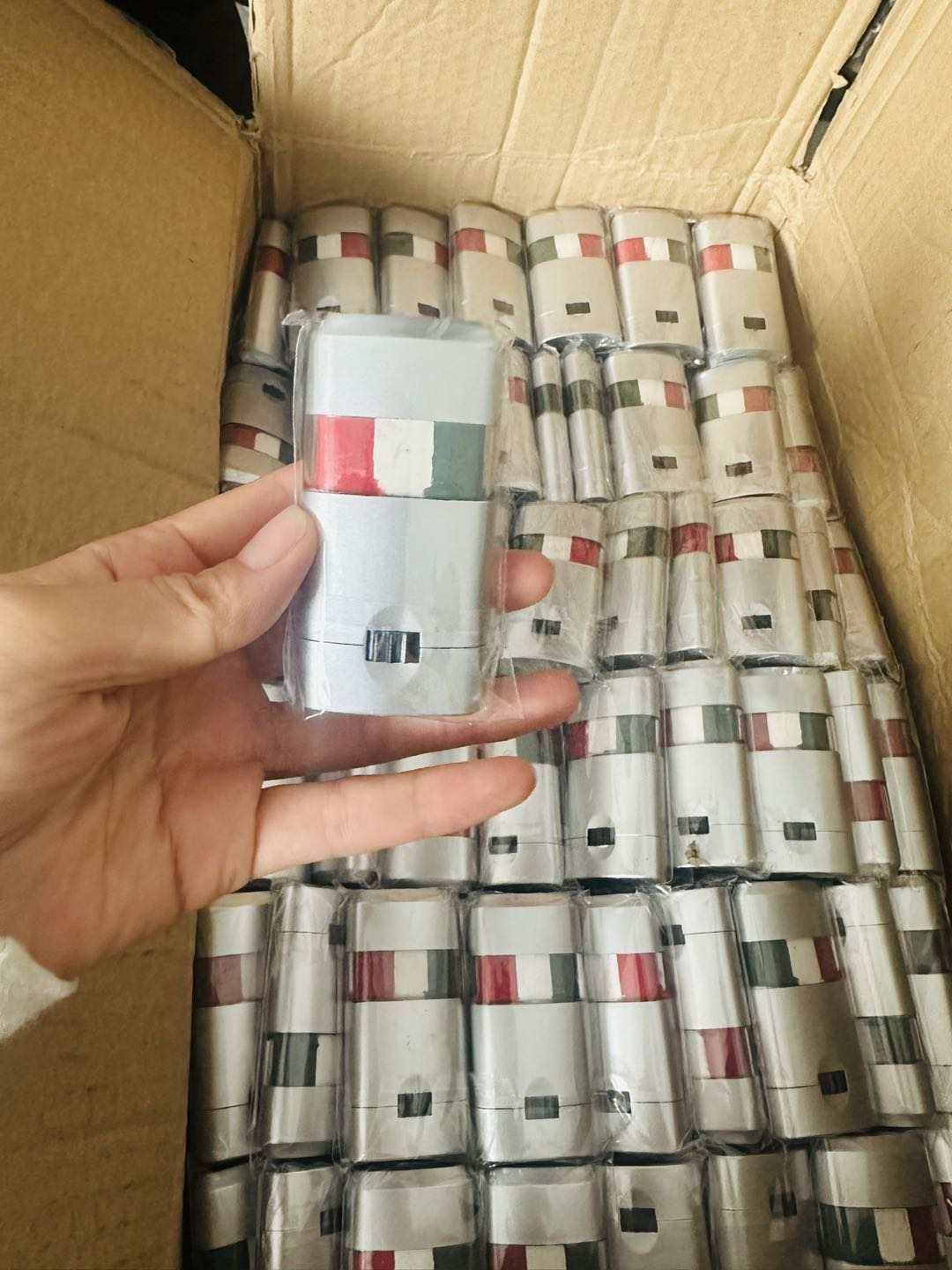 ขาว/แดง/เขียว