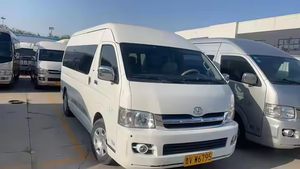 二手中国丰田Hiace迷你巴士13座面包车，配备汽油发动机，准备冒险二手Hiace巴士出售