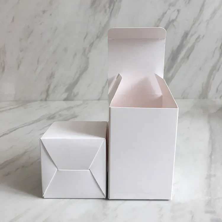 Düz özel kalıp kesim hediye beyaz karton kutu