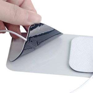 Quadratische Ersatz elektroden <span class=keywords><strong>pads</strong></span> Vlies elektrode EMS <span class=keywords><strong>TENS</strong></span>-Einheit Klebe elektrode <span class=keywords><strong>TENS</strong></span>-Pad 5x5cm mit 2mm Pigtail-Stift - Product Image 1
