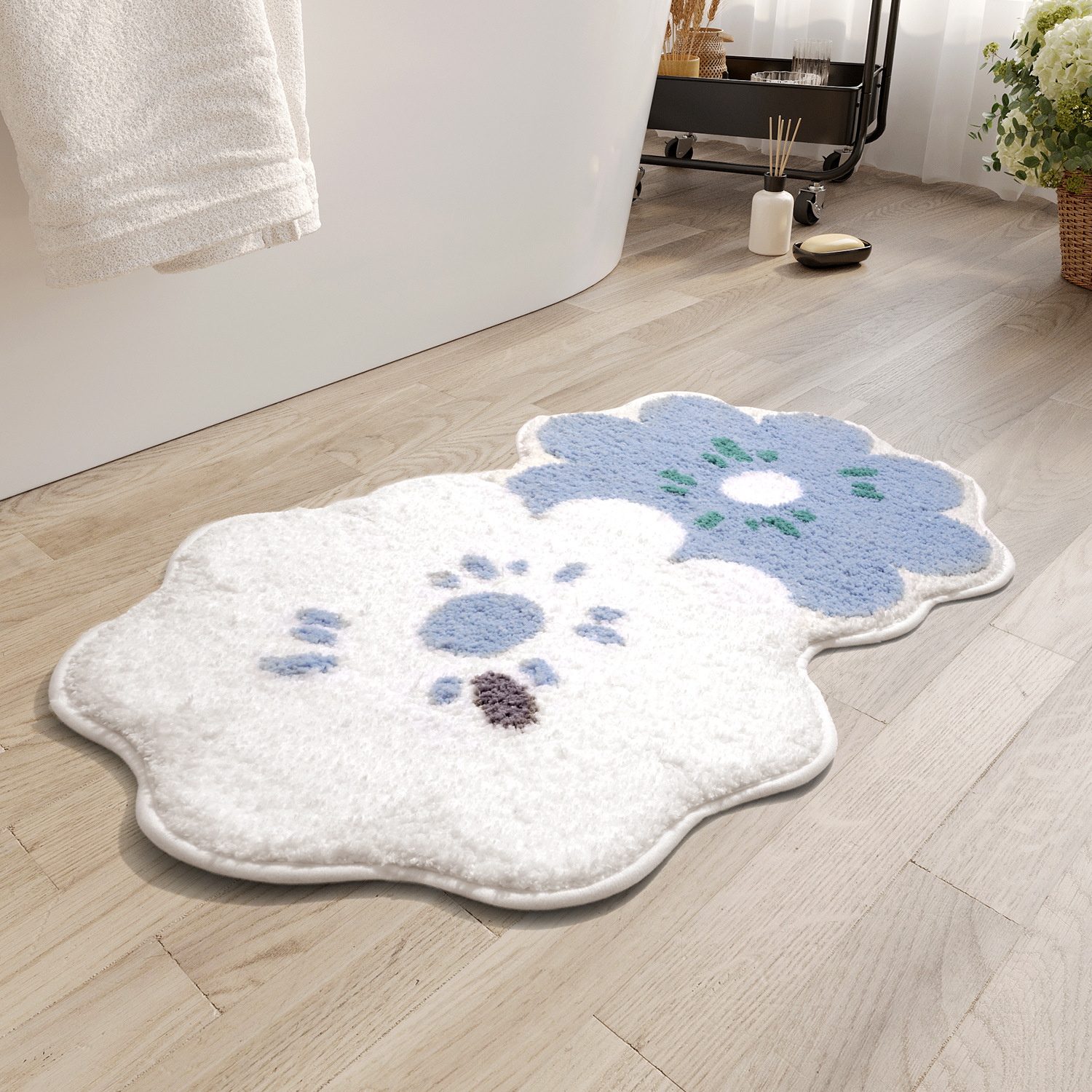 Tapis de salle de bain floqué - Bleu forêt printanière