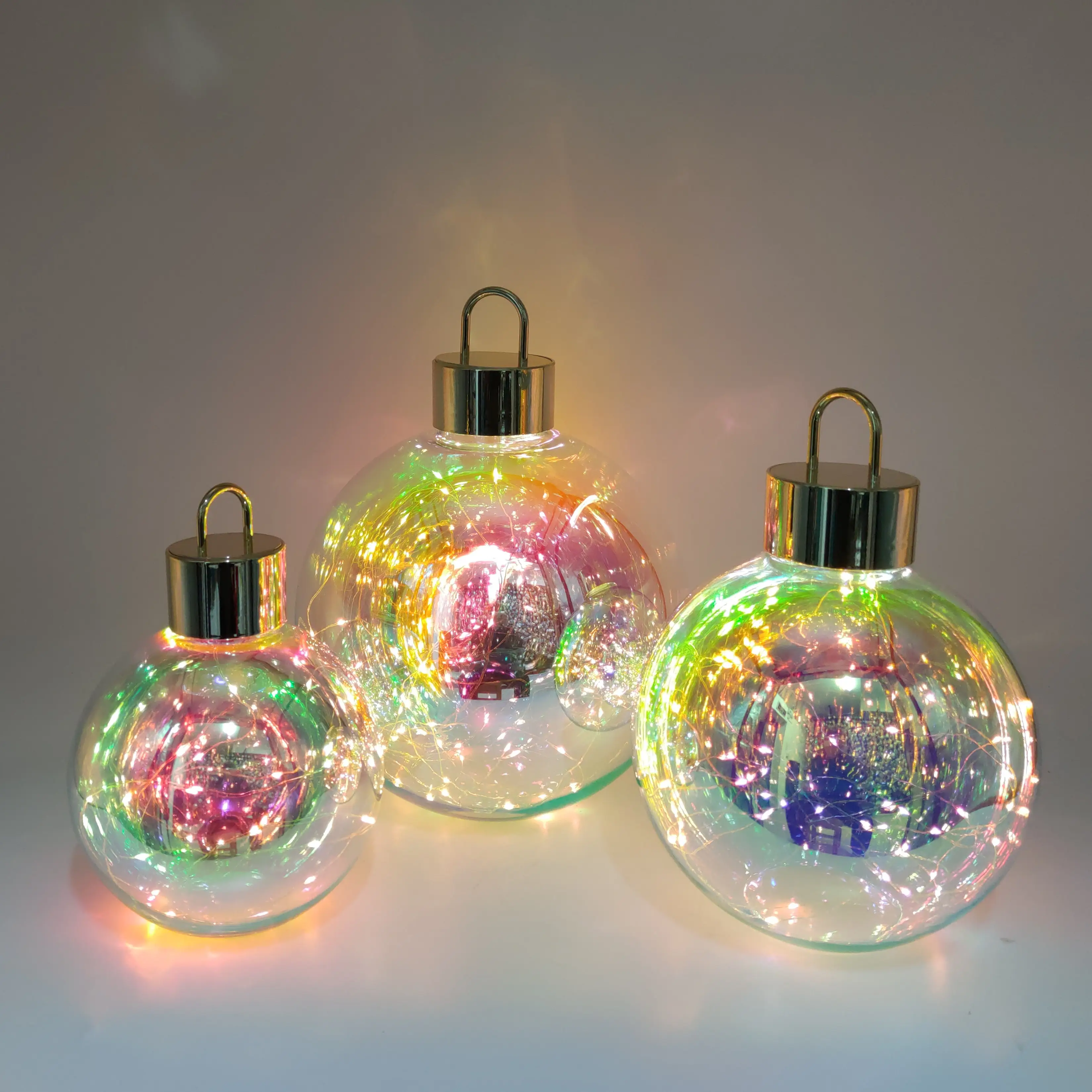 Vente en gros Lampe Sphères Globe LED Fantaisie Géant Irisé de Noël Grande Boule Artisanale pour la Décoration