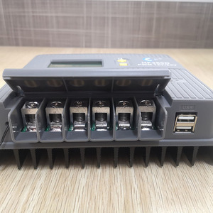 PWM Auto parametro regolabile 60A regolatore di carica solare con doppia porta USB 12V/24V con doppia porta USB - Product Image 5