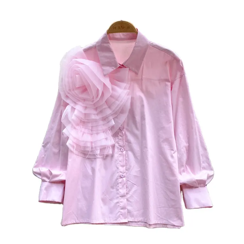 Camisa feminina de primavera com flores decorativas tridimensionais, blusa versátil de cor sólida de manga comprida, novidade francesa para mulheres