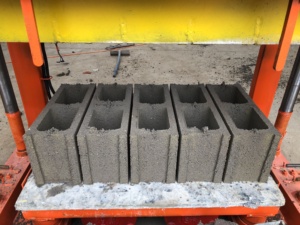 QTJ4-40concrete Hollow <strong>Interlock</strong> <strong>Block</strong> <strong>Block</strong> Moulding of <strong>Block</strong> Machinery Ecological Brick Machine - Product Image 6
