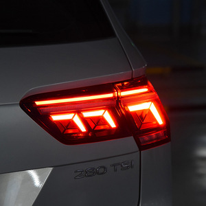 Tiguan için 17-22 Volkswagen için L LED sürüş ışıkları kırmızı Lens renk 12V dönüş sinyali arka lambası montaj çalışan su etkisi - Product Image 2
