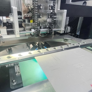 Yeni çevrimiçi üç eksenli otomatik PCBA UV yapıştırıcılı kaplama makinesi çekirdek bileşenleri dahil. Motor ve rulman - Product Image 6