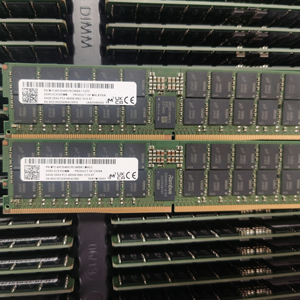MTC40F2046S1RC48BA1 64GB 2Rx4 288 V de memoria Dimm de 1,1 pines con registro ECC RDIMM para servidor - Product Image 1